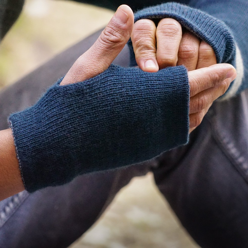 Handschuhe und Stulpen